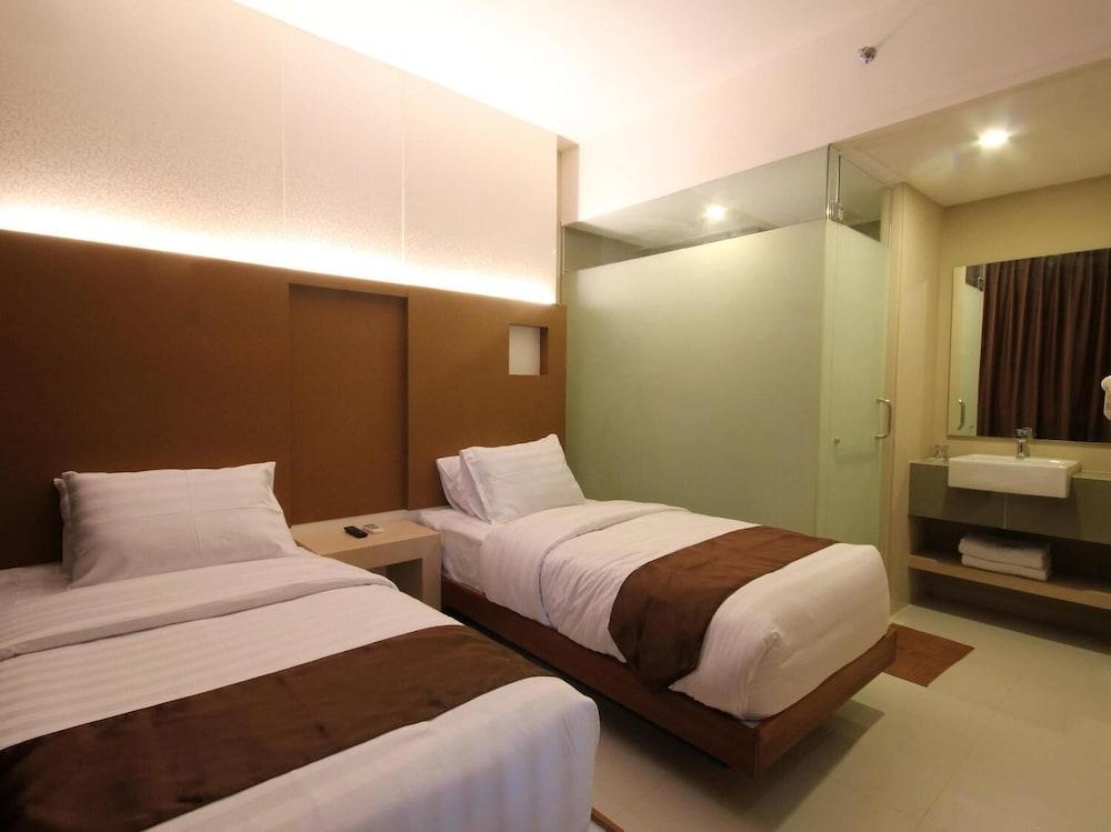 Os Hotel Airport Batam Εξωτερικό φωτογραφία